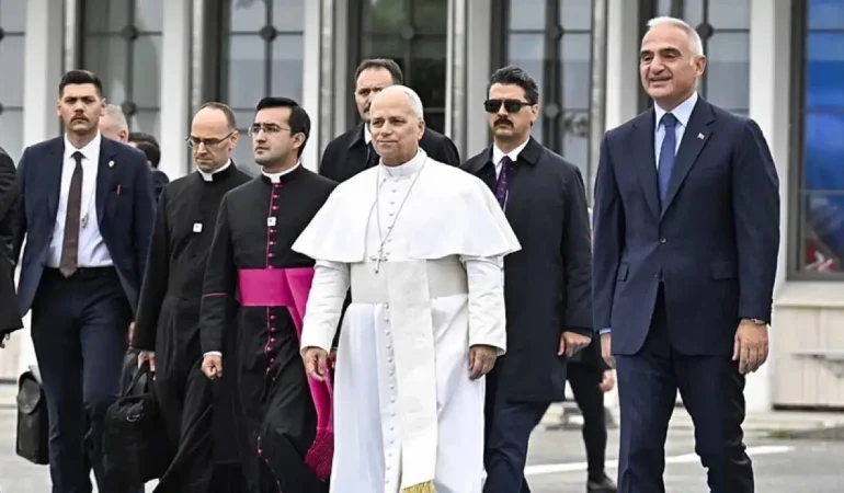 Papa 14. Leo Türkiye’den Ayrıldı
