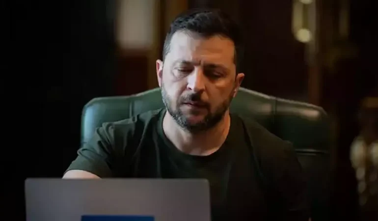 Zelenskiy, 'barış planını' görüşmek için ABD'ye gidecek