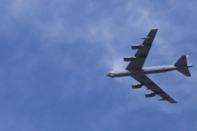 2-amerikan-bombardiman-ucagi-venezuela-hava-sahasinin-etrafinda-uctu-lcnm.jpg
