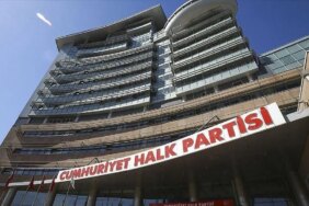 CHP'de istifa depremi