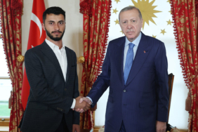 cumhurbaskani-erdogan-oscar-odullu-filistinli-yonetmen-basel-adrayla-gorustu-exv9.jpg