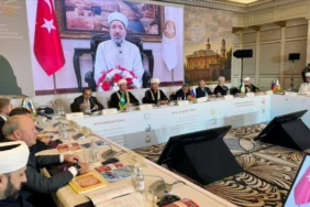 diyanet-isleri-baskani-arpagus-21-uluslararasi-musluman-forumunda-konustu-213353-20251215.webp.webp