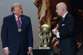 donald-trump-fifa-baris-odulunun-sahibi-oldu-uarm.jpg