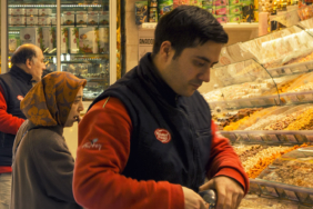 fiyatlari-firladi-gecen-yil-900-liraydi-bugun-bin-800-lira-ewbs.jpg