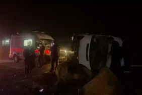 İşçi servisi minibüsü devrildi: 16 yaralı
