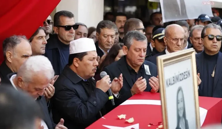 Şehzadeler Belediye Başkanı Gülşah Durbay’a veda