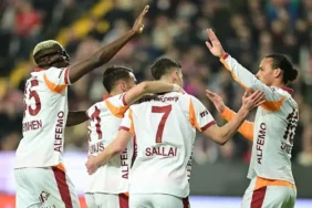Yıldızlar Sahneye Çıktı Galatasaray Antalya'da Farklı Kazandı