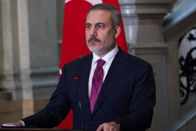 bakan-fidan-pakistanli-mevkidasi-ile-telefonda-gorustu-sxcy.jpg