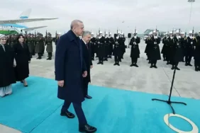 Cumhurbaşkanı Erdoğan, Özbekistan Cumhurbaşkanı Mirziyoyev'i Resmi Törenle Karşıladı
