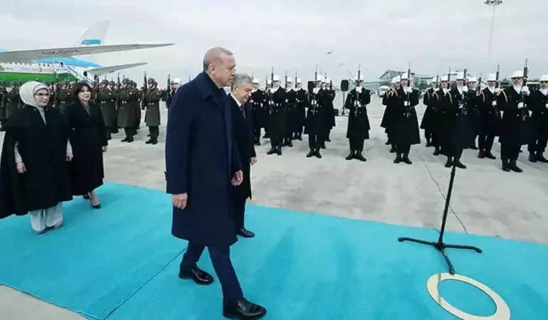 Cumhurbaşkanı Erdoğan, Özbekistan Cumhurbaşkanı Mirziyoyev’i Resmi Törenle Karşıladı