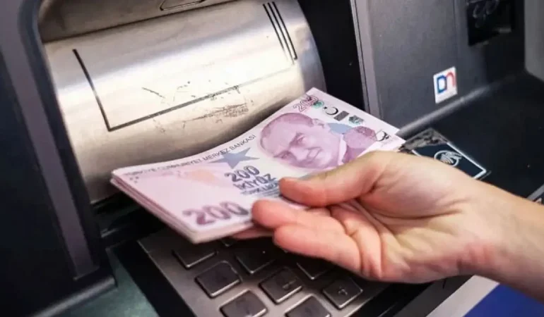 En Düşük Emekli Maaşını 20 Bin Liraya Çıkaran Düzenleme Resmi Gazete’de