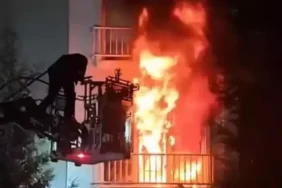 Evde çıkan yangında 1'i çocuk 3 kişi dumandan etkilendi