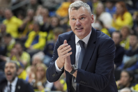 fenerbahce-beko-basantrenoru-sarunas-jasikevicius-ucuncu-ceyrekte-iyi-oynadik-ve-elde-ettigimiz-avan.jpeg