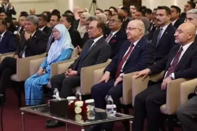 Malezya Başbakanı İbrahim, Ankara'da konferansa katıldı