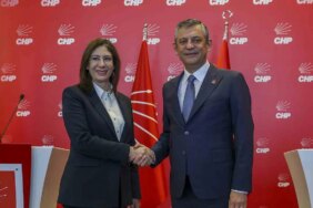 Özgür Özel KKTC'deki Cumhuriyetçi Türk Partisi Genel Başkanı Sıla Usar İncirli İle Bir Araya Geldi