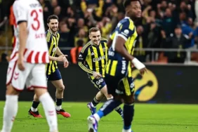 Samsunspor'u 2 Golle Geçen Fenerbahçe Süper Kupa'da Adını Finale Yazdırdı