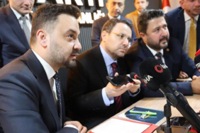 cumhurbaskani-erdogan-bakan-gurlek-ile-gorustu-dsxp.jpg