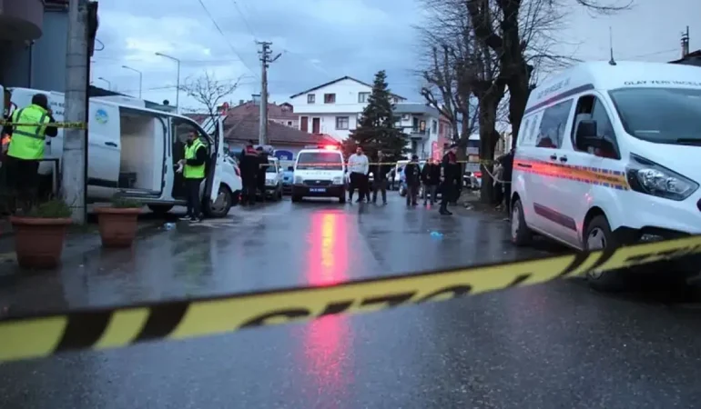 Emekli polis, eşini ve MHP ilçe başkanını öldürdü