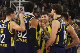 fenerbahce-bekodan-karsiyaka-karsisinda-36-sayi-farkli-galibiyet-keqv.jpg