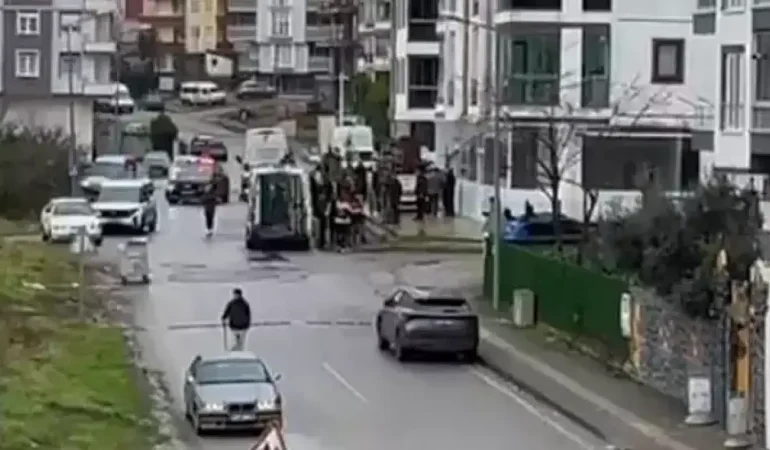 Müteahhit, tadilat yaptırdığı inşaat ustasını tabancayla vurdu