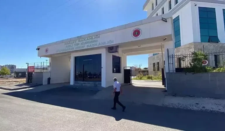 Akraba aileler arasında silahlı kavga: 1 ölü, 3 yaralı