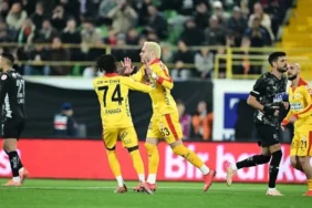 Alanyaspor'u iki golle geçen Galatasaray, lider olarak çeyrek finale çıktı
