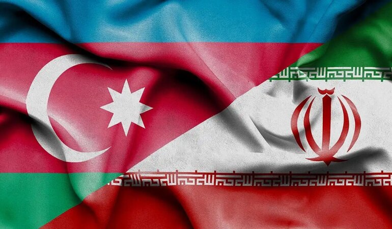 Azerbaycan İran’daki diplomatlarını geri çekti