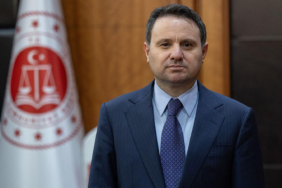 bakan-gurlekten-kirmizi-bultenle-aranan-suclularin-turkiyeye-iadelerine-iliskin-aciklama-jdbf.jpg