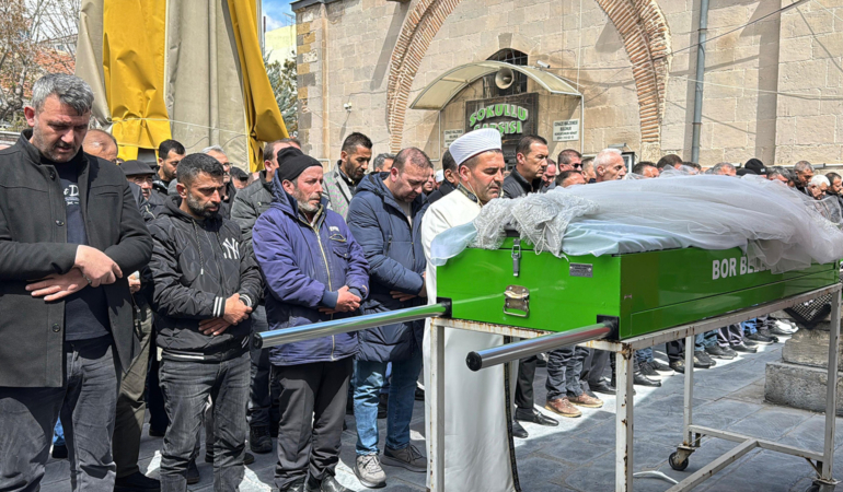 Boşanma aşamasındaki eşi öldürmüştü: Zeliha toprağa verildi