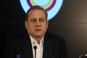 burak-elmasin-hastaligi-ne-neden-ameliyat-oldu-ekuy.jpg