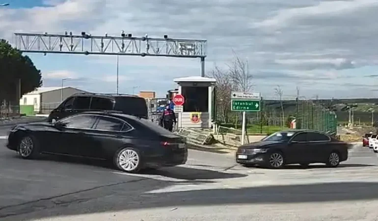 CHP Genel Başkanı Özel, İmamoğlu'nu cezaevinde ziyaret etti