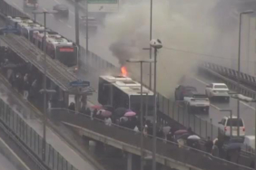 istanbulda-metrobus-yangini-giw7.jpg
