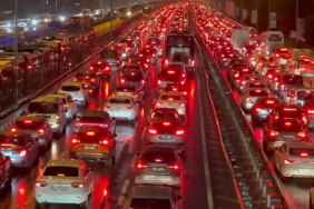 istanbulda-trafik-durma-noktasina-geldi-th1n.jpg