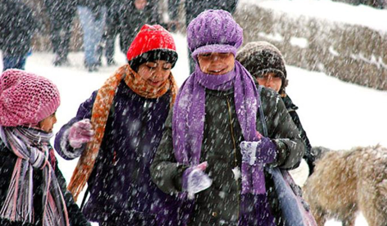 Son dakika! Ağrı’da yarın 10 Mart Salı okullar tatil mi?