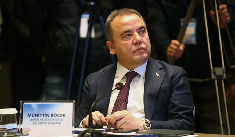 Yolsuzluk soruşturmasında Muhittin Böcek'in 2 şoförü tutuklandı