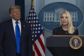 abd-baskani-trump-adalet-bakani-bondiyi-gorevden-aldigini-duyurdu-7giv.jpg