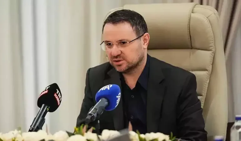 Bakan Gürlek Suça Sürüklenen Çocukların Mağdur Ettiği Ailelerle Bir Araya Geldi