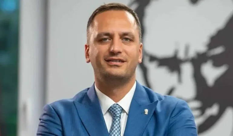 Bornova  Belediye Başkanı Eşki serbest bırakıldı