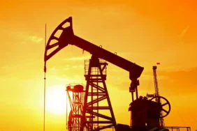 brent-petrolun-varili-114-dolardan-islem-goruyor-100231-20260430.webp.webp