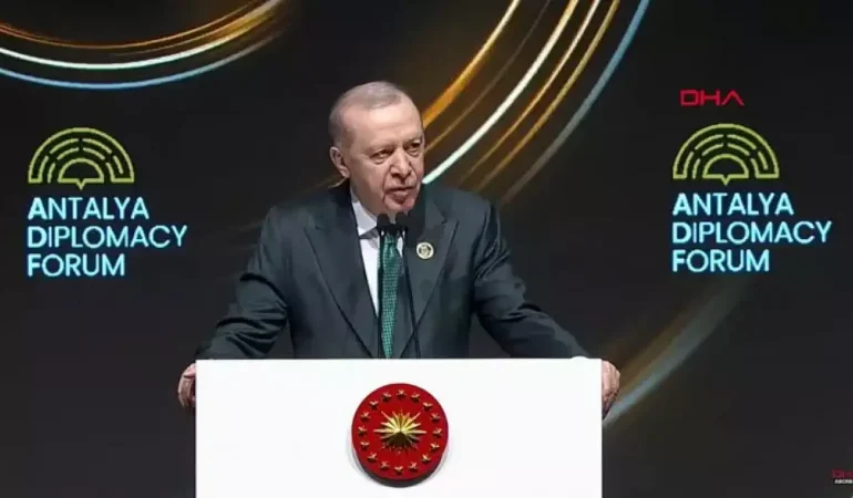 Cumhurbaşkanı Erdoğan Dünya İstikamet Buhranı Yaşıyor