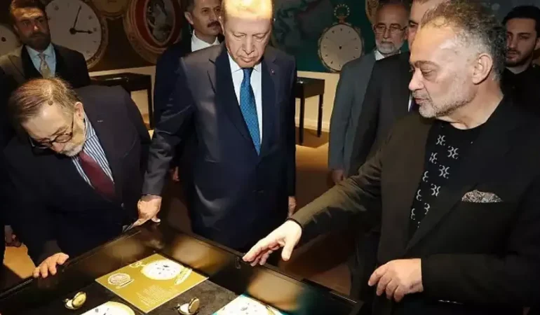 Cumhurbaşkanı Erdoğan Muhteşem Cep Saatleri Koleksiyonu Sergisini Ziyaret Etti