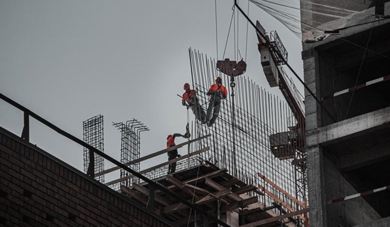 Dev inşaat şirketinin iflas kararı kalktı