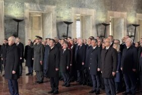 Devlet Erkanı Anıtkabir'de