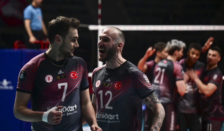 Efeler Ligi’nde ilk finalist belli oldu