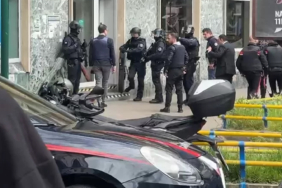 filmleri-aratmayan-banka-soygunu-25-kisiyi-rehin-aldilar-kasalari-bosaltip-kactilar-zbwz.jpg