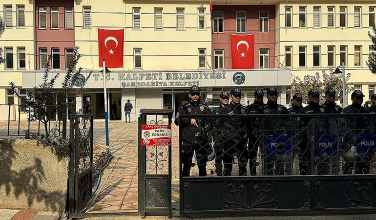 Halfeti Belediyesine yönelik operasyon: 29 kişi tutuklandı