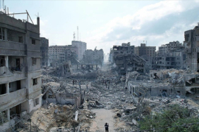 israil-ateskese-ragmen-gazzeyi-hedef-aliyor-can-kaybi-72-bin-562ye-yukseldi-n0gf.jpg