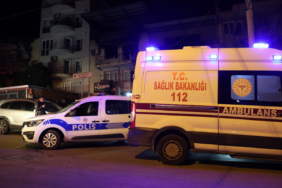 izmirde-evde-yangin-baba-oldu-oglu-agir-yaralandi-uvwo.jpg
