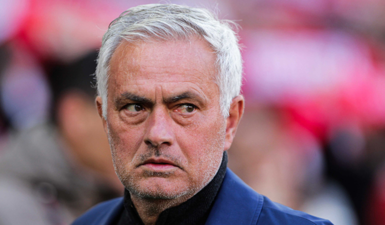 Mourinho'dan derbi zaferi sonrası tarihe geçecek hareket: Yine rahat durmadı