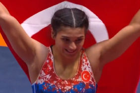nesrin-bas-68-kiloda-altin-madalya-kazandi-ceya.jpg